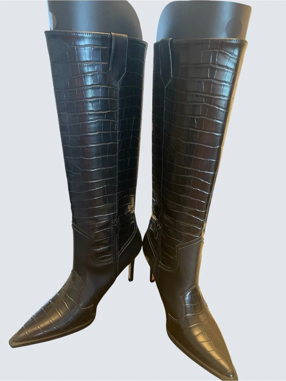 Black Croc-Embossed Knee-High Pointed Toe Women's Boots Size 6